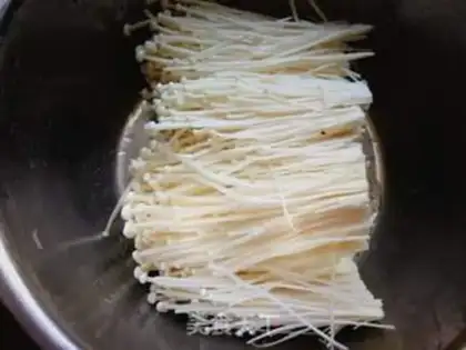 Make Boiled golden mushrooms step 0