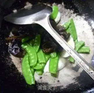 Make The quail egg, the black mollusk beans step 12