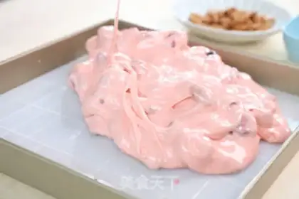 Make Strawberry oxen step 6