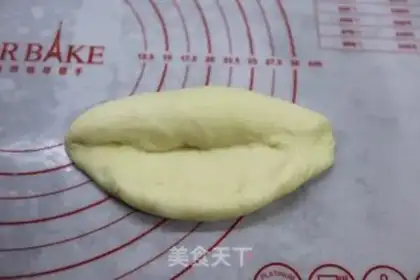 Make Light cream hot dog bread step 7