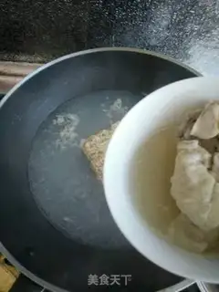 Make Seafood steak soup noodles step 7