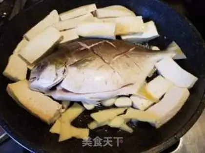 Make Tofu-burned goldfish step 5