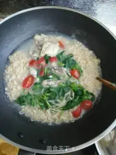 Make Seafood steak soup noodles step 11