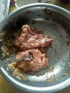 Make Cinnamon fish dumplings step 2
