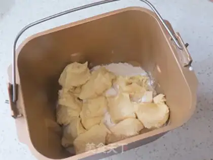 Make Light cream toast step 4