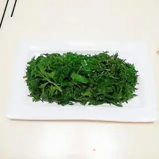 Make Fried carrot leaves step 5