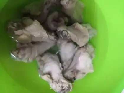 Make Chicken-legged red pepper step 1