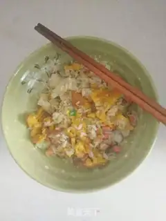 Make Yangzhou fried rice step 6