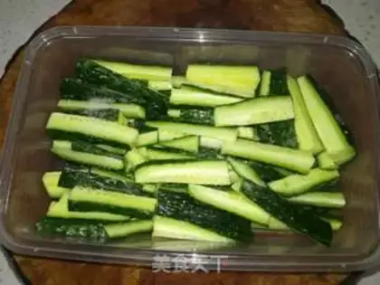 Make Spicy cucumber bars step 3
