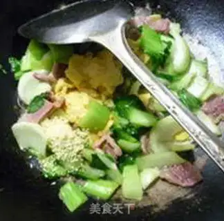 Make Porridge and fried eggs step 12