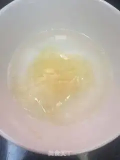 Make Strawberry Moose step 1
