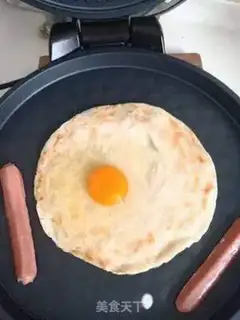 Make Hand grab cake step 2