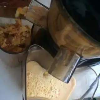 Make Apple and orange juice step 4