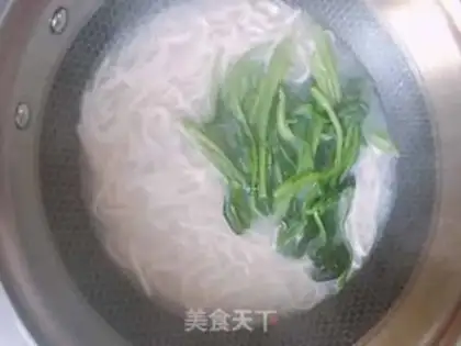 Make Pine food, egg noodles step 3
