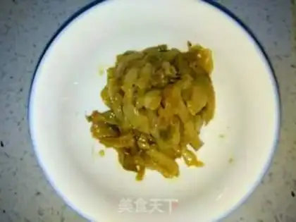 Make Garlic sauce and fried eggs step 2