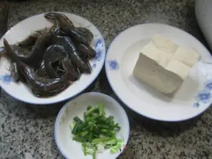 Make Old tofu burns shrimp step 0