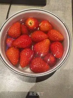 Make Yogurt and fruit step 1