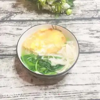 Make Pine food, egg noodles step 5