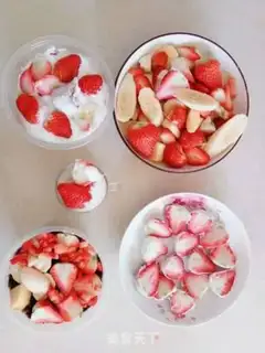 Make Yogurt and fruit step 3
