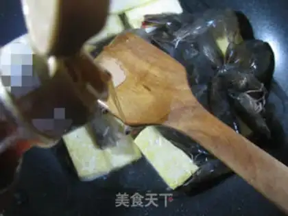 Make Old tofu burns shrimp step 5