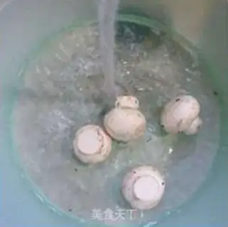 Make Garlic pork for mushrooms step 3