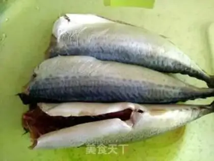 Make Spicy mackerel step 0