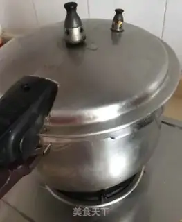 Make Piggy Hand step 5