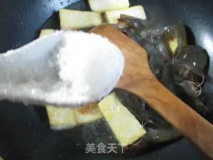 Make Old tofu burns shrimp step 8
