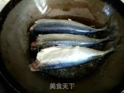 Make Spicy mackerel step 3
