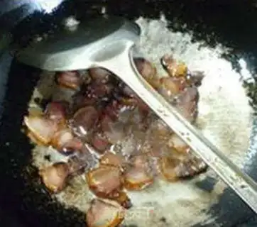 Make Garlic pork for mushrooms step 8