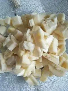 Make Delicious banana pie step 2