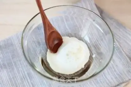 Make Strawberry butter step 0