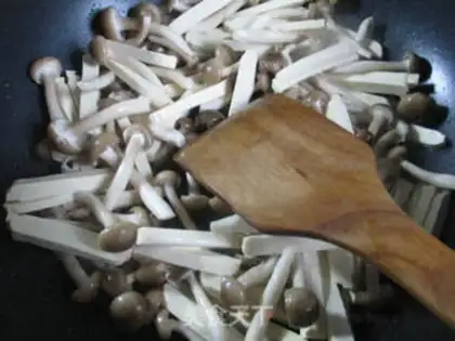 Make Crab mushrooms fried tofu dry step 3