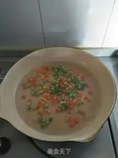 Make Pineapple rice step 2