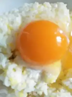 Make Pineapple rice step 3