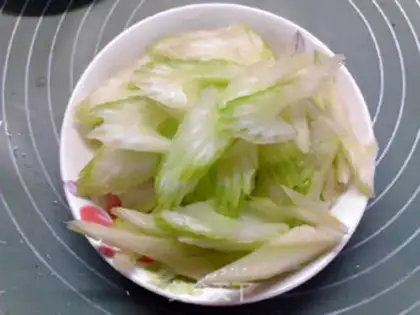 Make Celery, scrawny sausage step 2