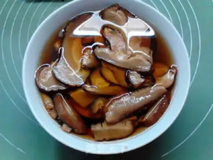 Make Onion mushrooms step 1