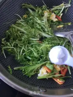Make Brycetal fried eggs step 6