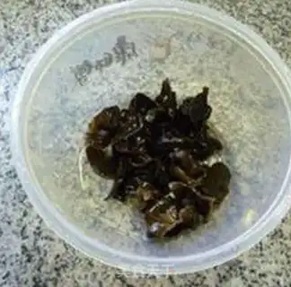 Make Sprouts, black-mucked eggs step 1