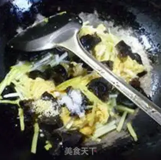 Make Sprouts, black-mucked eggs step 7