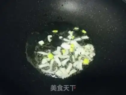 Make Eggs with gravy step 2