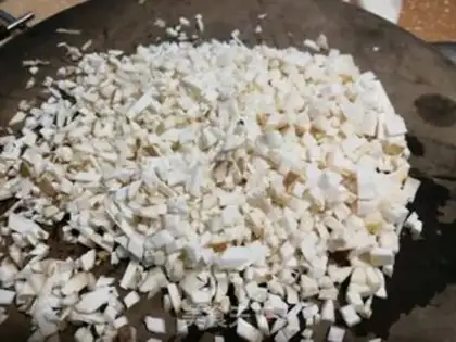 Make Mustard mushroom pie step 4