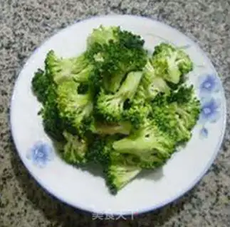 Make Soy-cracked broccoli step 0