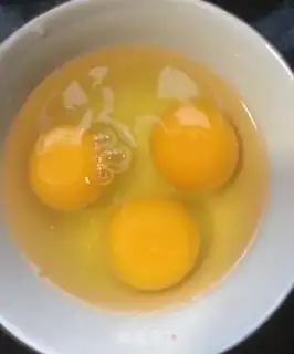 Make Sea cucumbers and eggs step 1