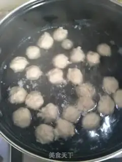 Make Poo-gut shrimp-ball seaweed soup step 3