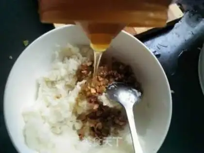 Make Honey Mountain Pie step 1