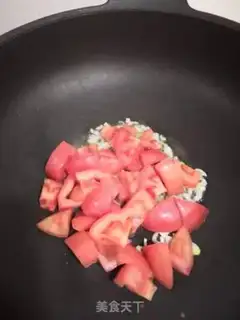 Make Tomatoes, eggnut soup step 2