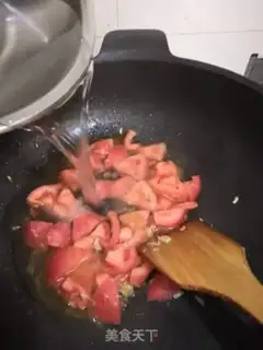 Make Tomatoes, eggnut soup step 4