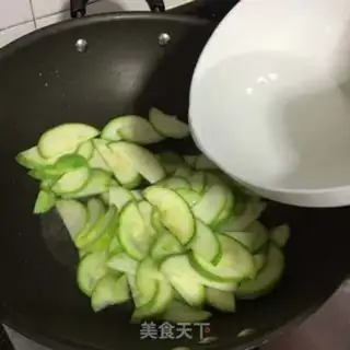 Make Spicy meat soup step 5