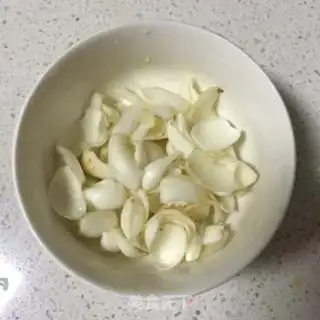 Make Celery makes lilies step 3